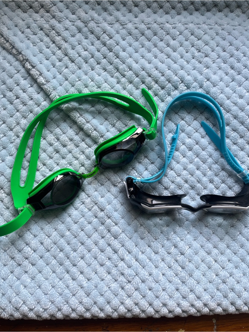 Adult Adjustable Swim Goggles in Green and Blue